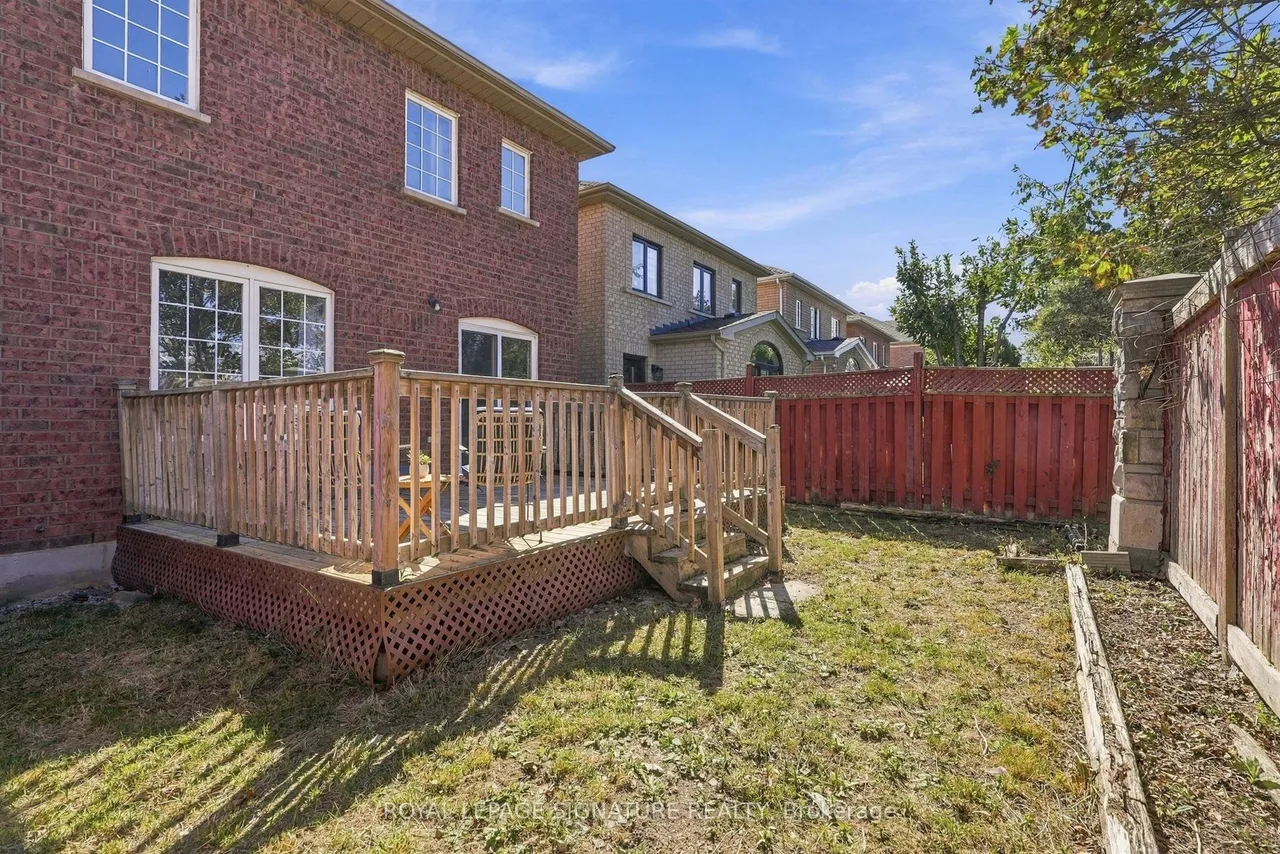 106 Heartleaf Crescent — photo 45