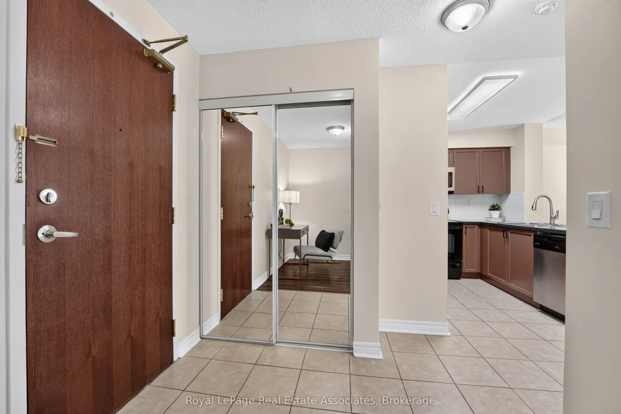 5 Michael Power Place, Unit 1804 — photo 3