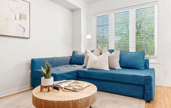 33 Sergio Marchi Street
