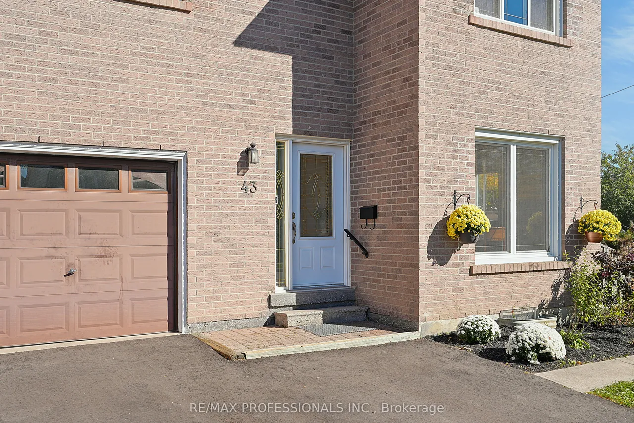 43 Franca Crescent — photo 3