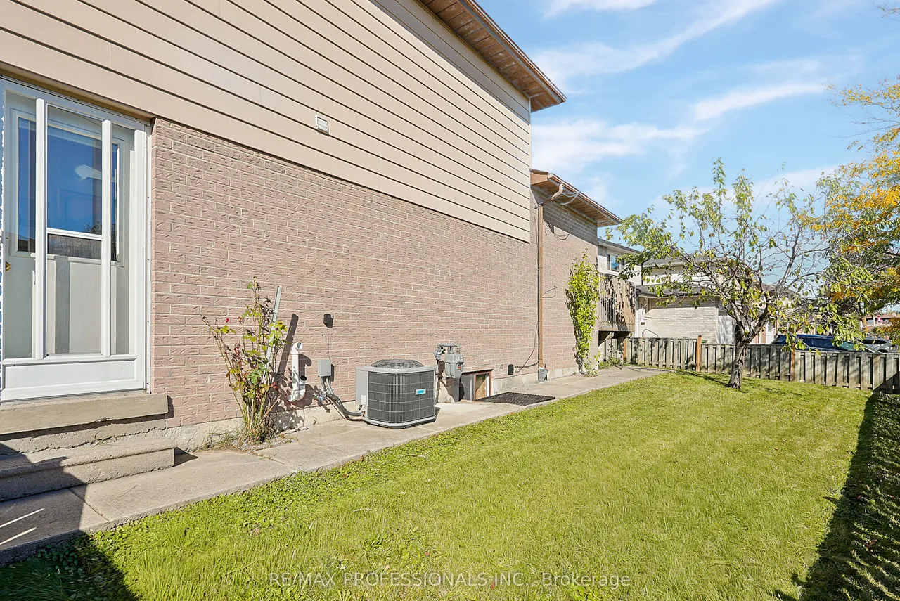 43 Franca Crescent — photo 44