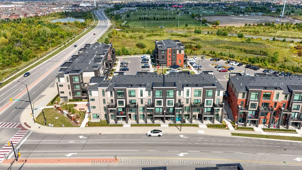 175 Veterans Drive, Unit 13 — photo 32