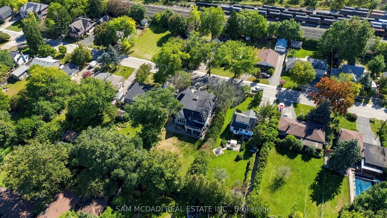 1897 Balsam Avenue — photo 50