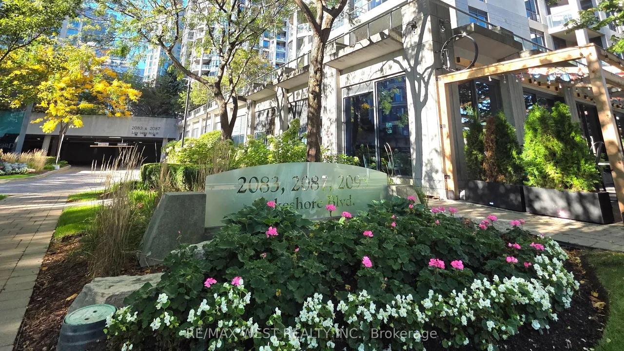 2083 Lake Shore Boulevard, Unit 914 — photo 2