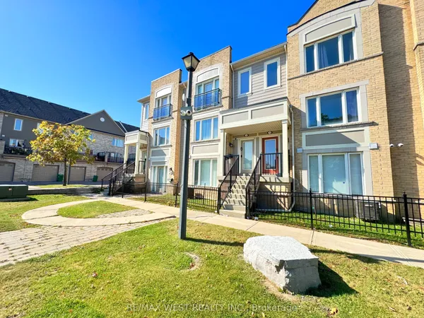 60 Fairwood Circle, Unit 136 — photo 2