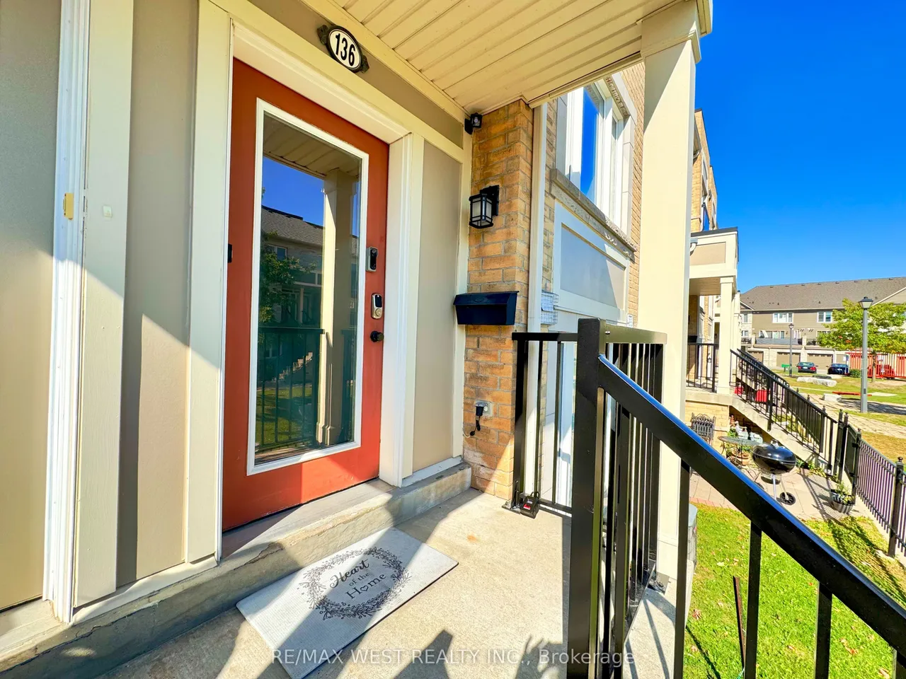 60 Fairwood Circle, Unit 136 — photo 3
