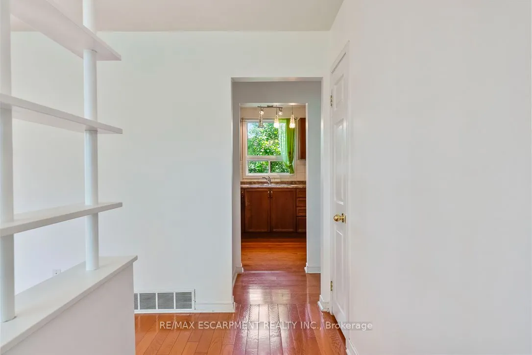 1214 Argreen Road — photo 3