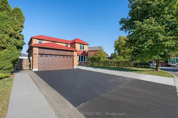 45 Parkside Drive — photo 2