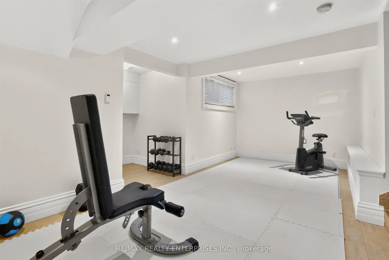 317 Gloucester Avenue — photo 37