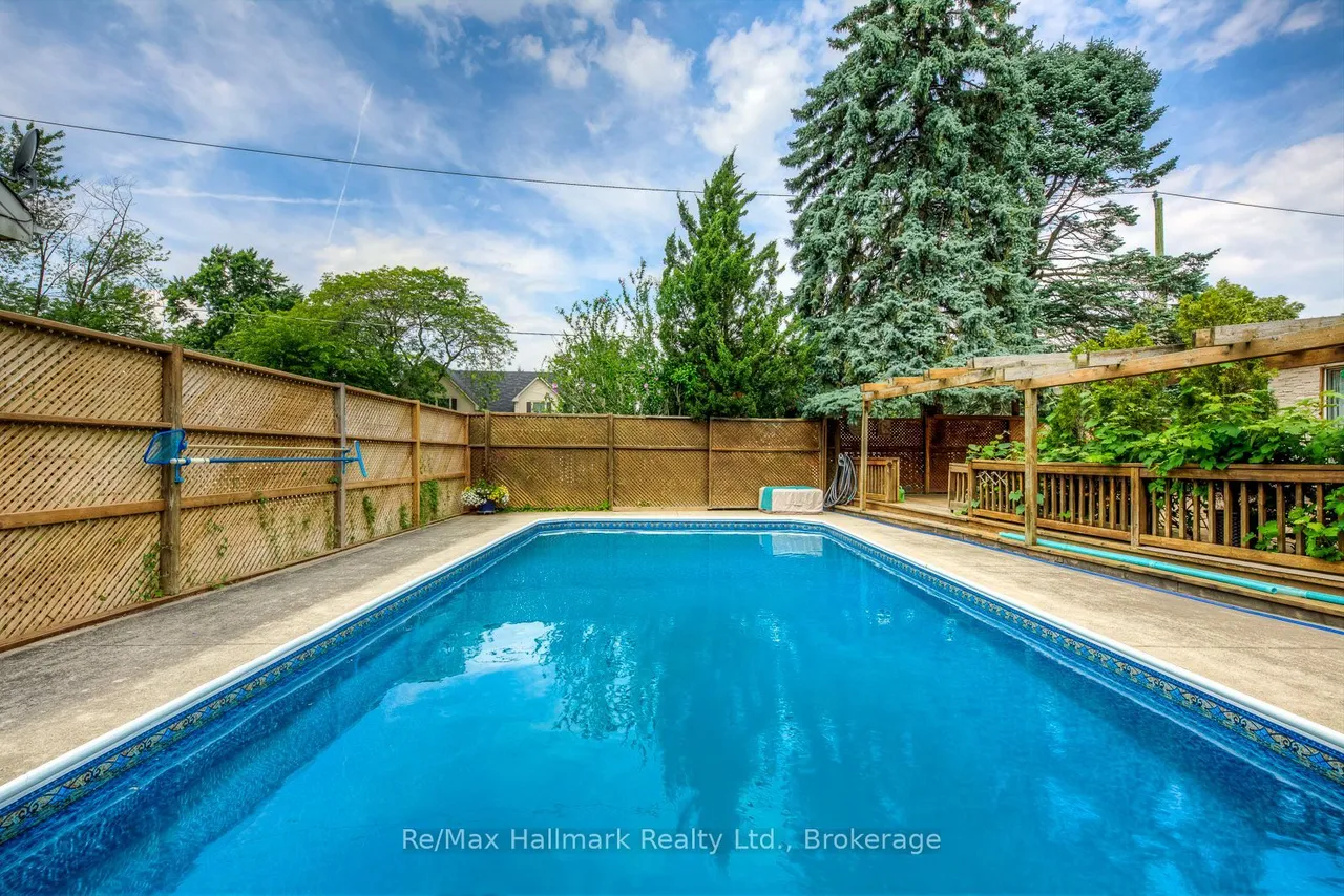 1510 Constance Drive — photo 3