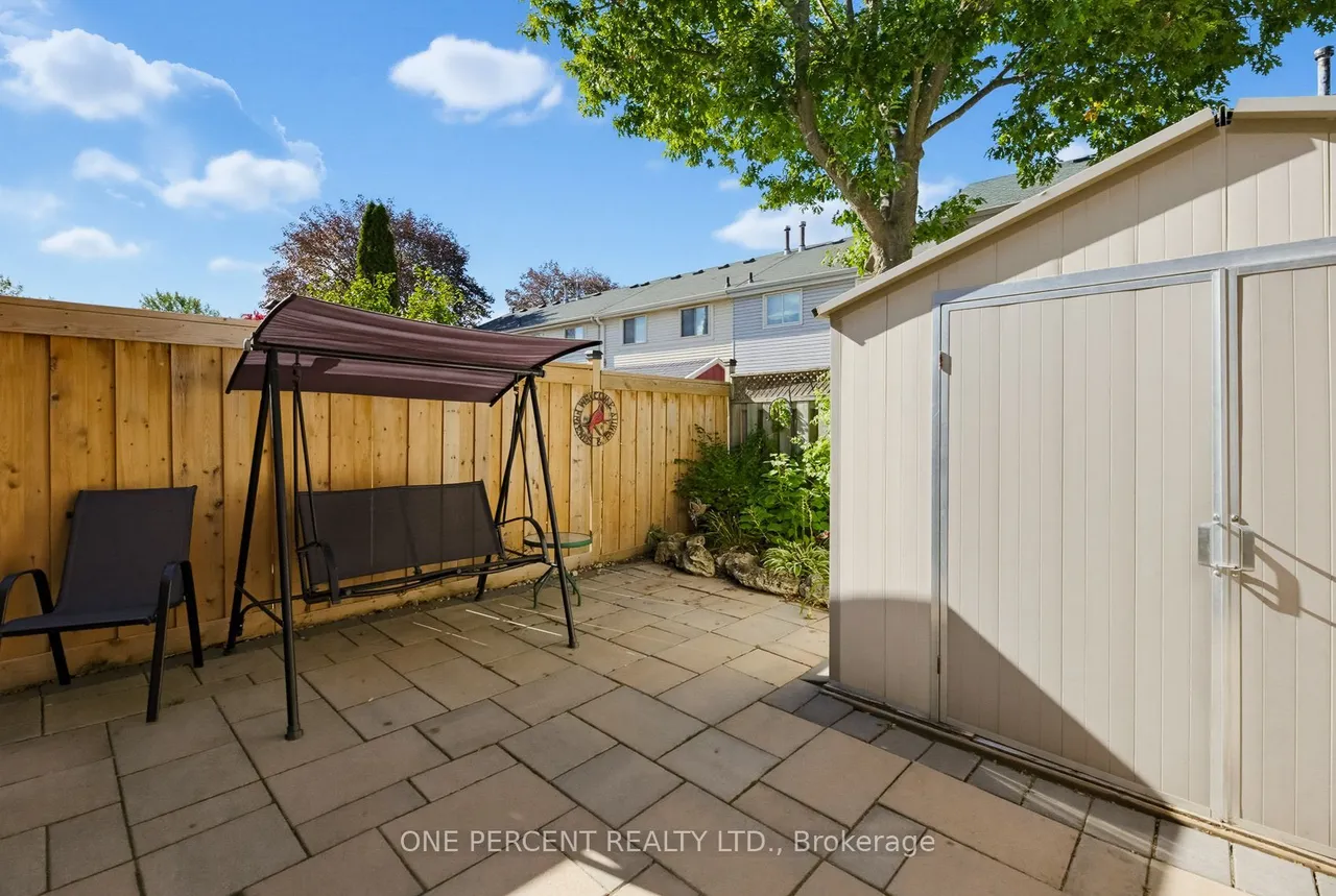 51 Courtleigh Square — photo 42