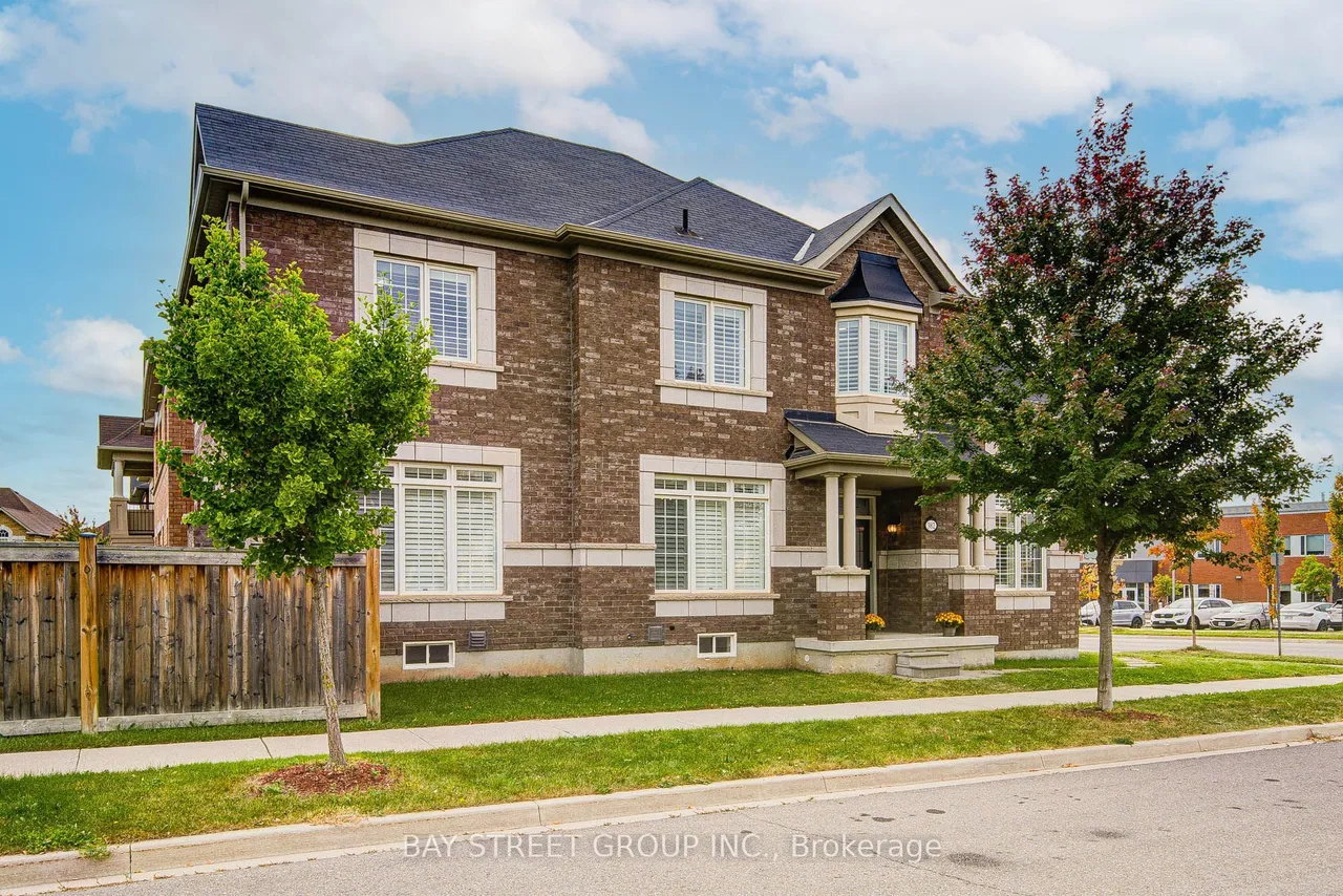 382 Begonia Gardens — photo 3