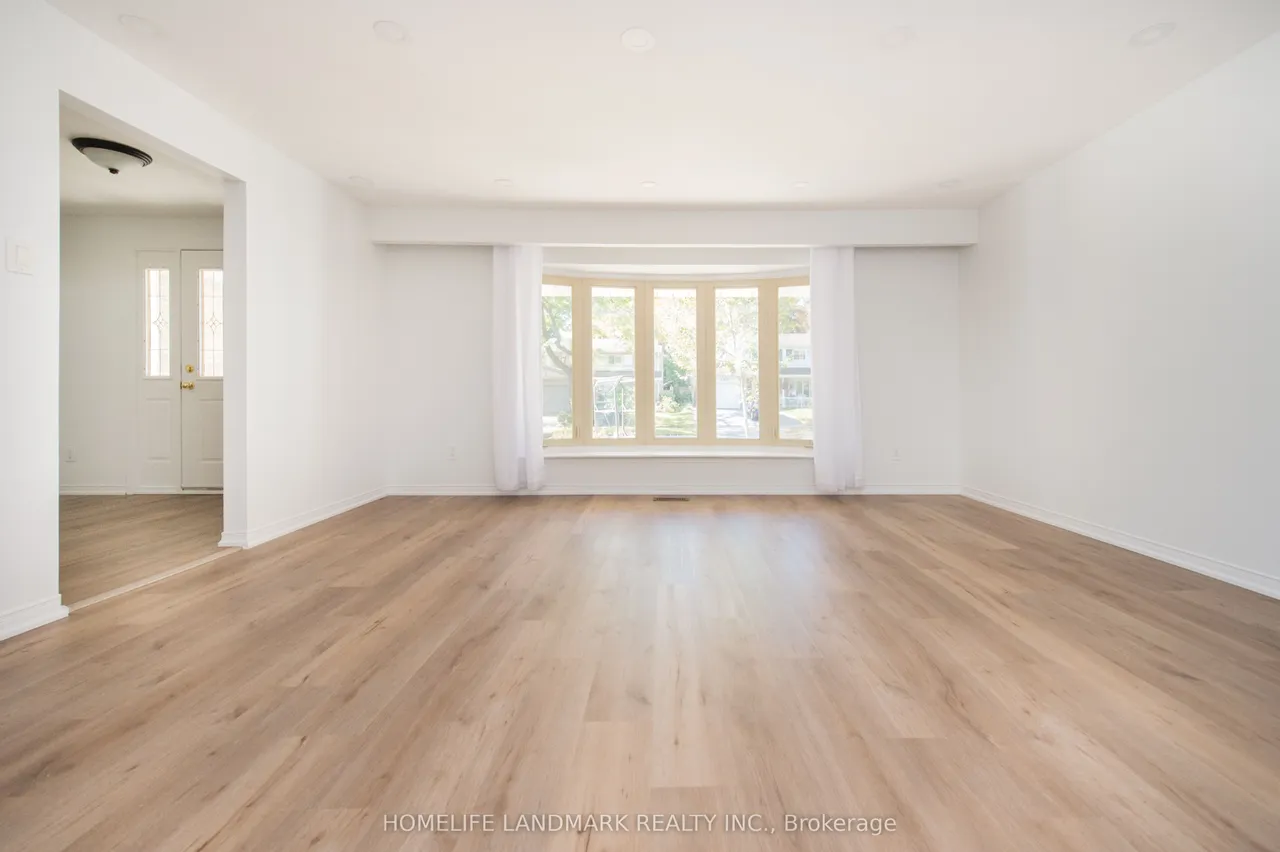 193 Chebucto Drive — photo 2