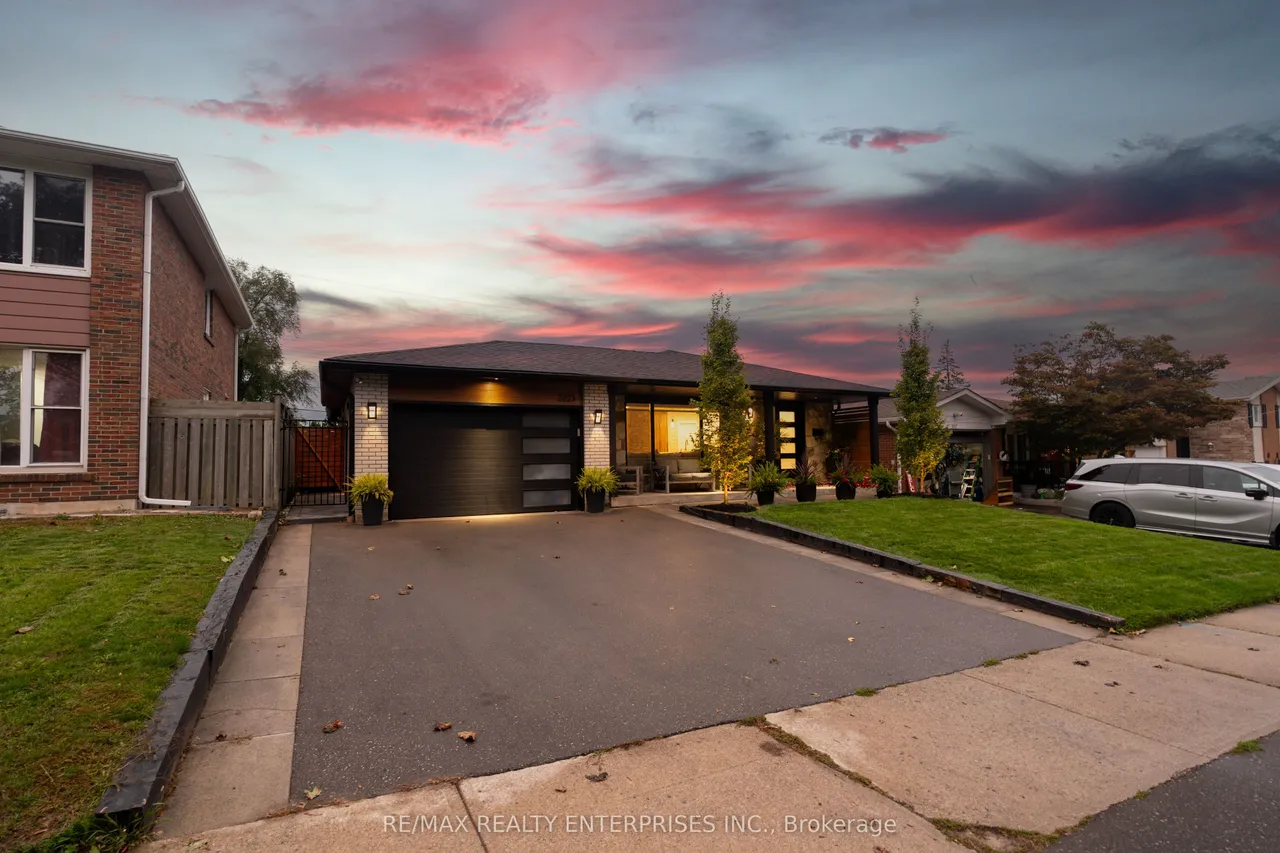 2223 Belfast Crescent — photo 45