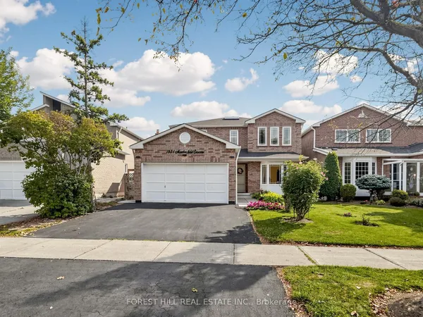 1631 Meadowfield Crescent — photo 2