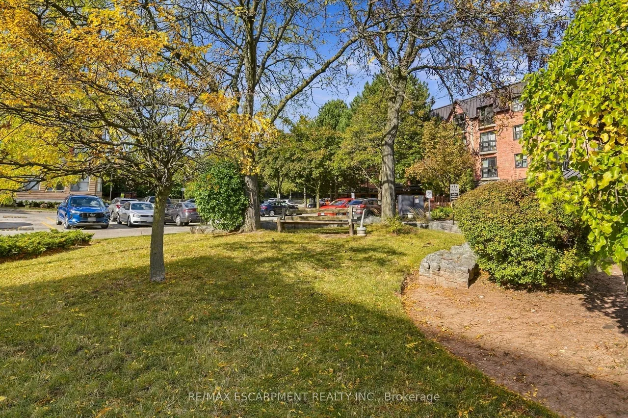 2199 Sixth Line, Unit 208 — photo 30