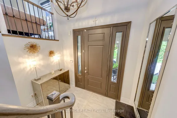 221 Hanover Street — photo 2