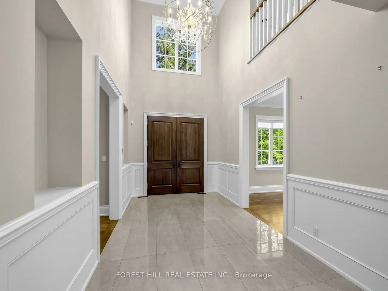 302 Pinehurst Drive W — photo 3