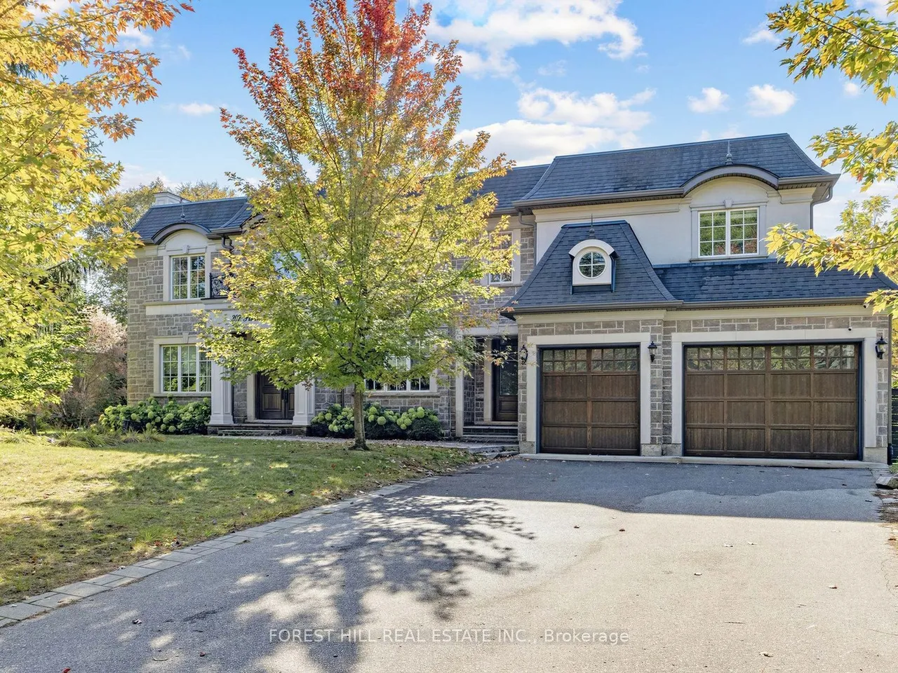 302 Pinehurst Drive W — photo 2