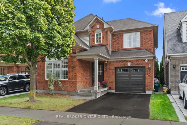 2349 Falkland Crescent