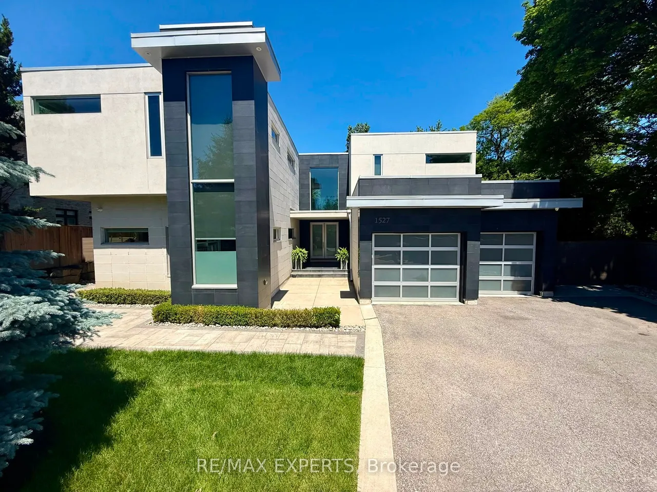 1527 Glenhill Crescent — photo 3