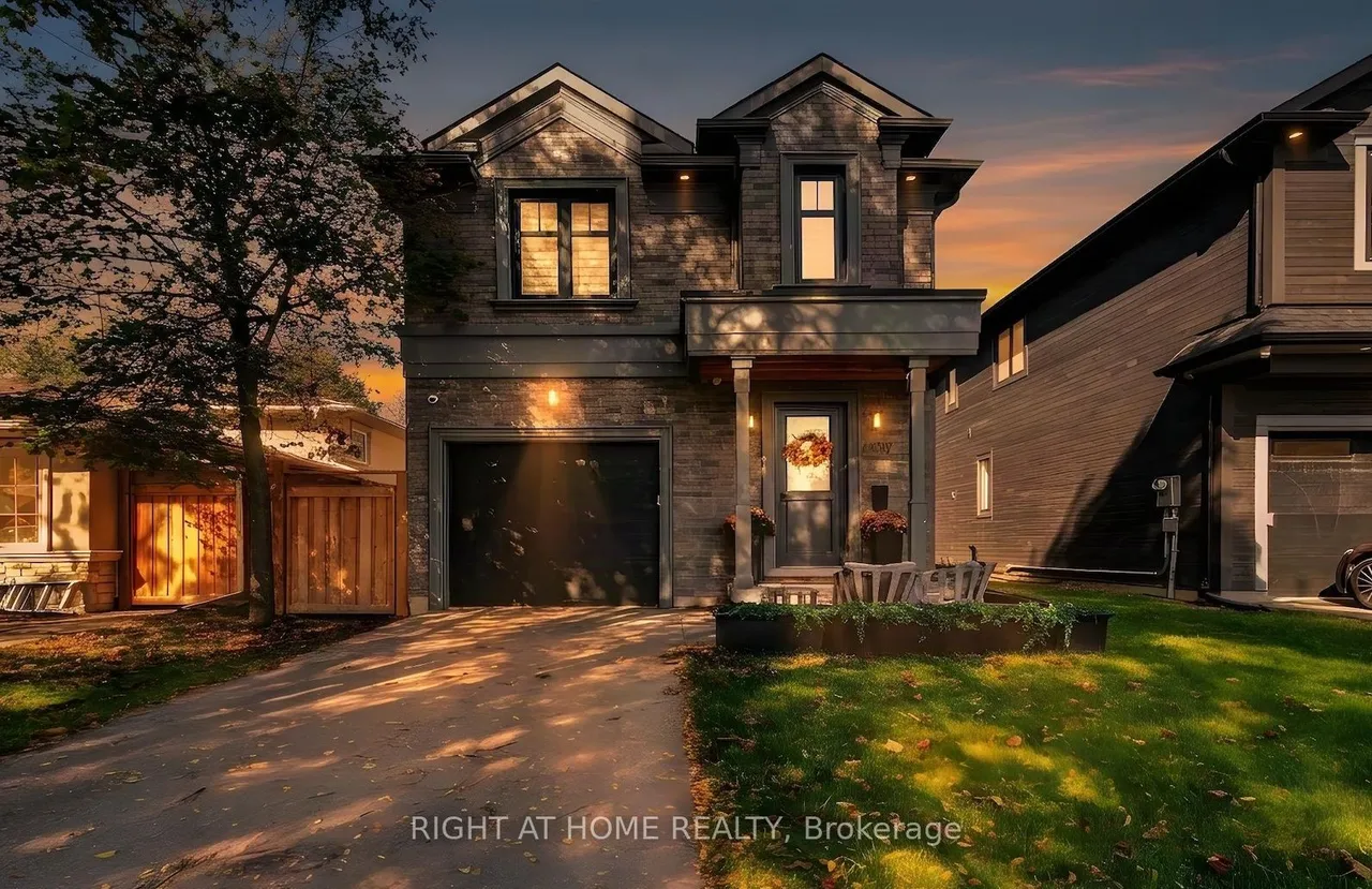 1017 Lorne Park Road — photo 2