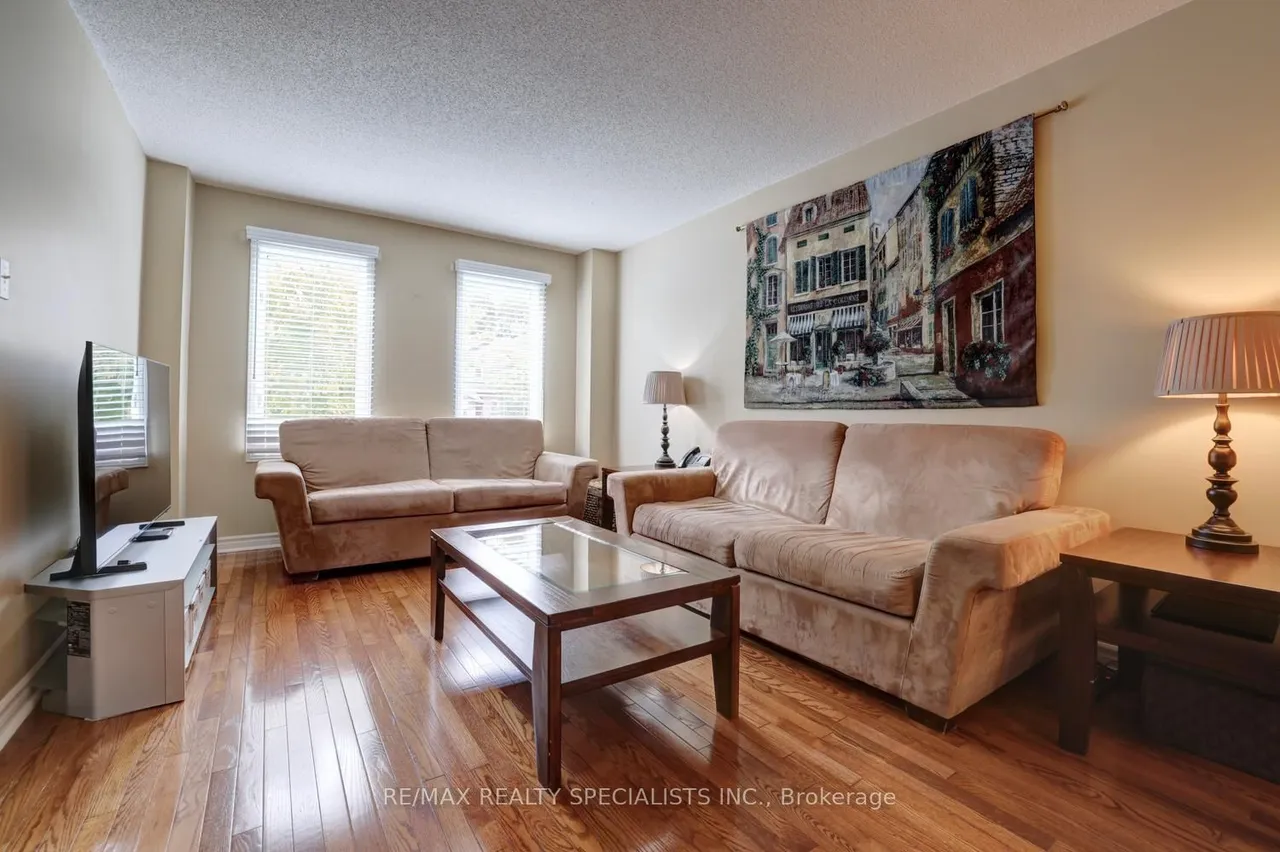 1027 Serdica Court — photo 3
