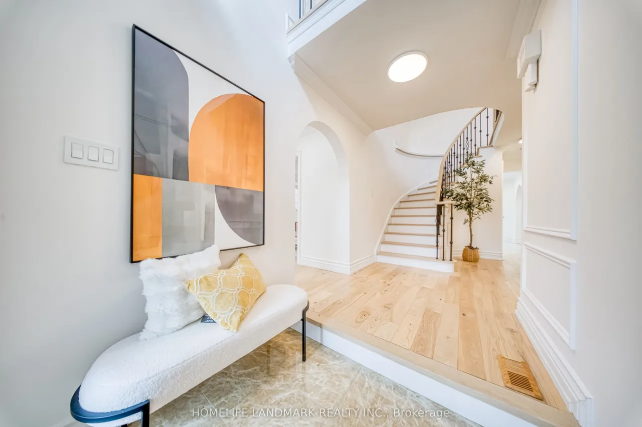 1323 Greenwood Crescent — photo 3
