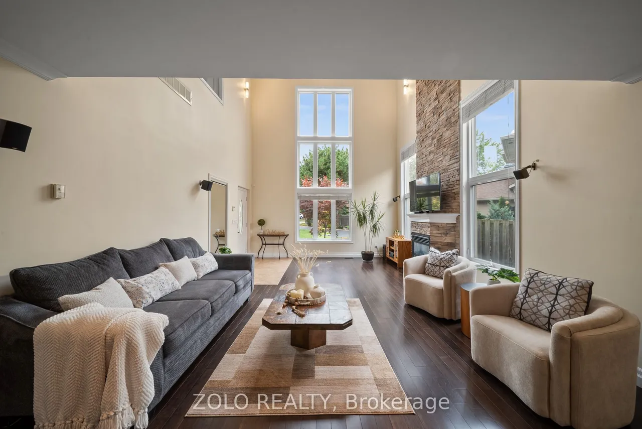 6911B Hickling Crescent — photo 3