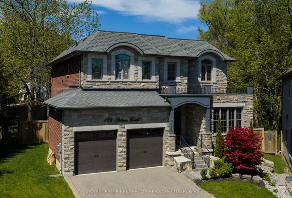 125 Paliser Court