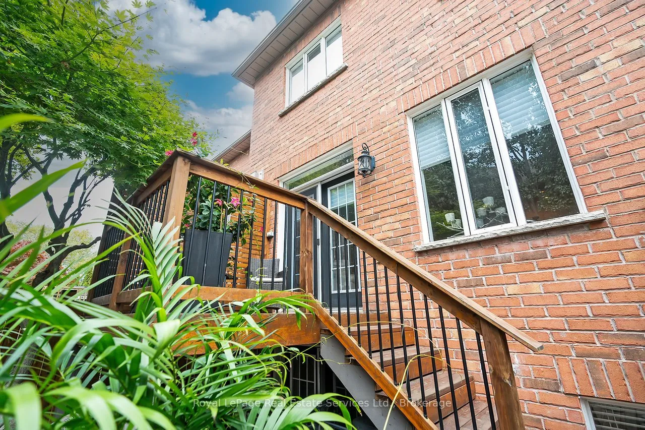 207 Tawny Crescent — photo 41