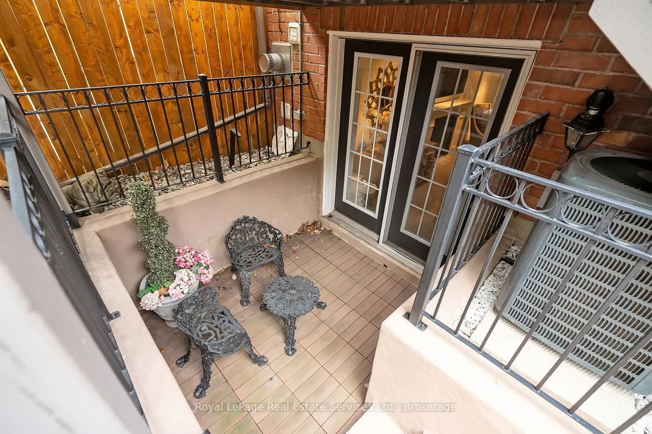 207 Tawny Crescent — photo 40