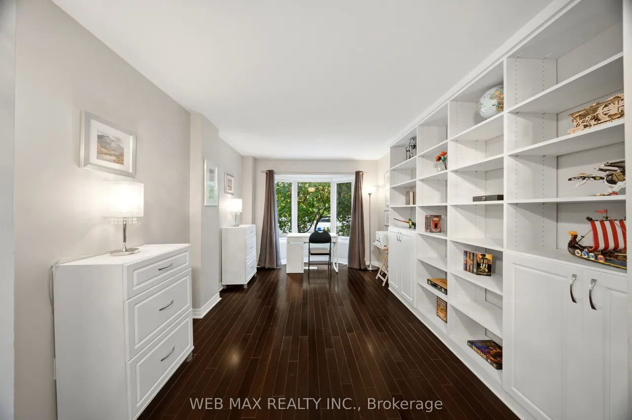 1108 Edgehill Place — photo 3