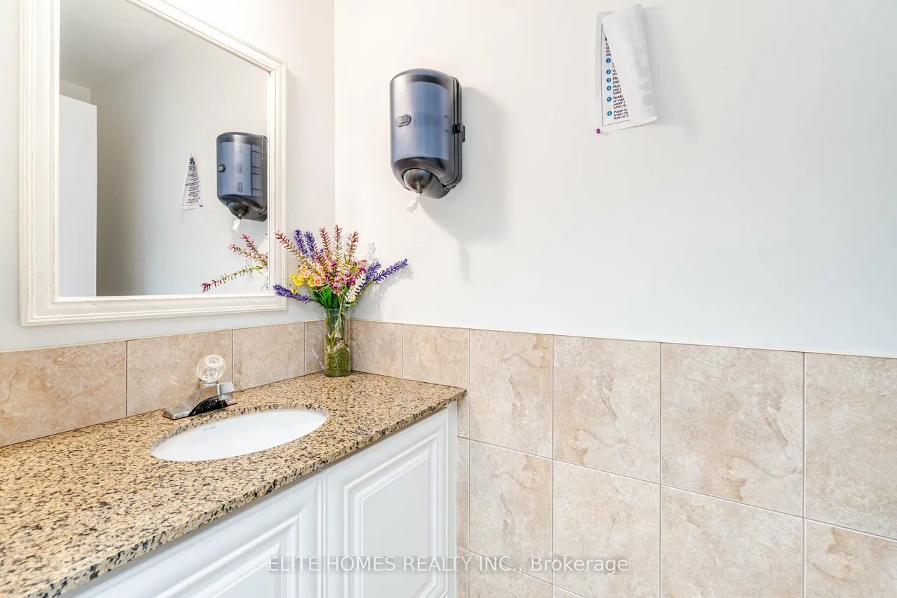 2355 Derry Road E, Unit 27 — photo 32