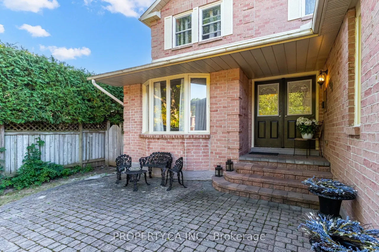 411 Freeman Crescent — photo 3