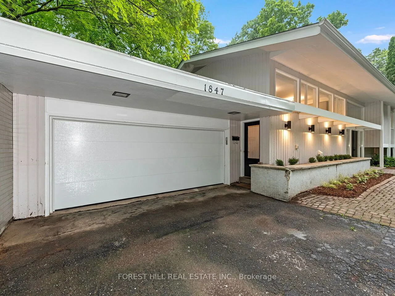 1847 Will Scarlett Drive — photo 3