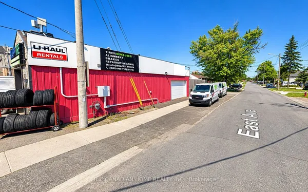 811 Lakeshore Road — photo 2
