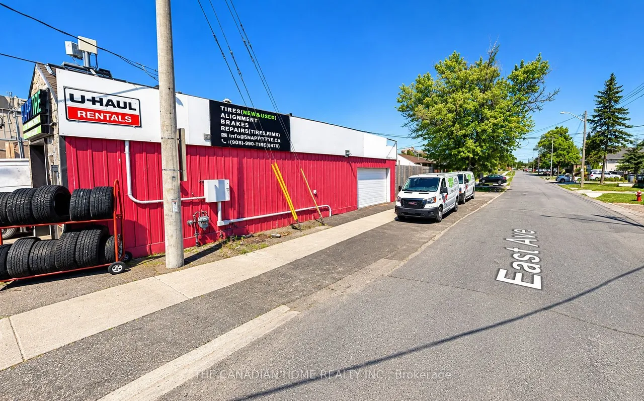 811 Lakeshore Road — photo 2