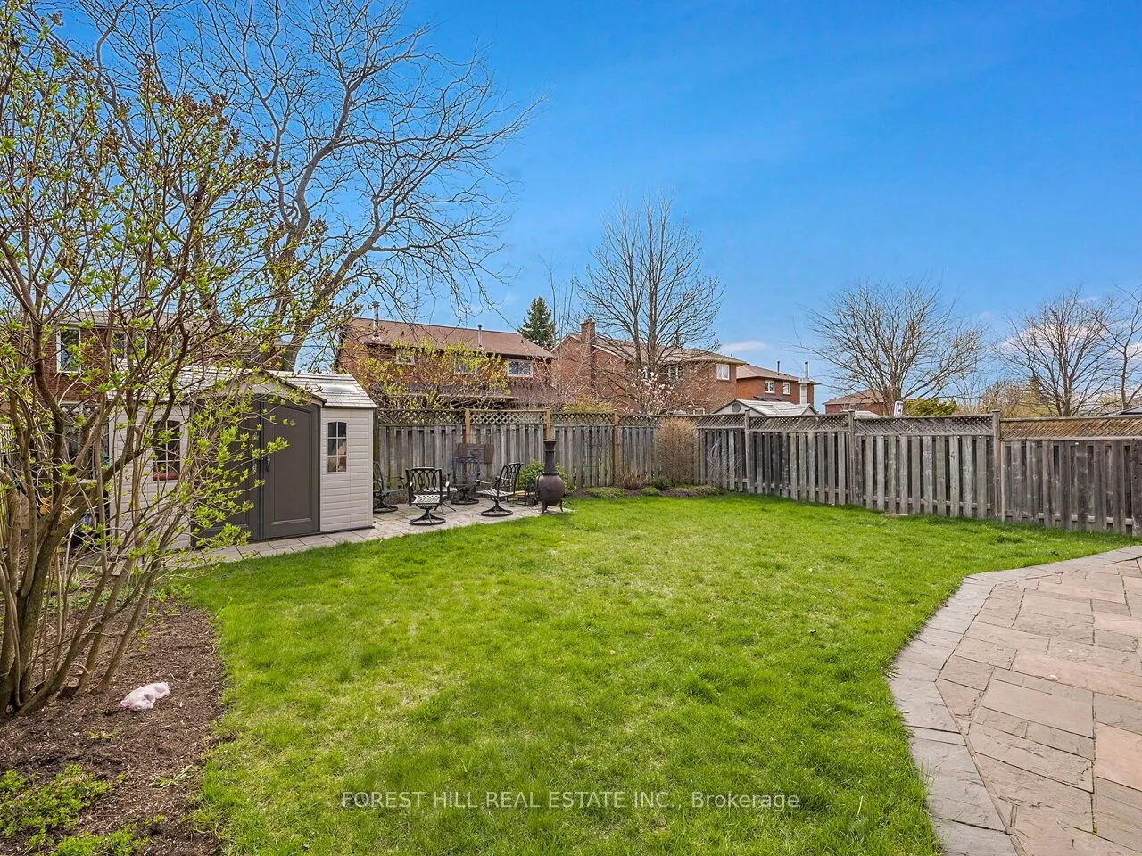 4174 Rossland Crescent — photo 41