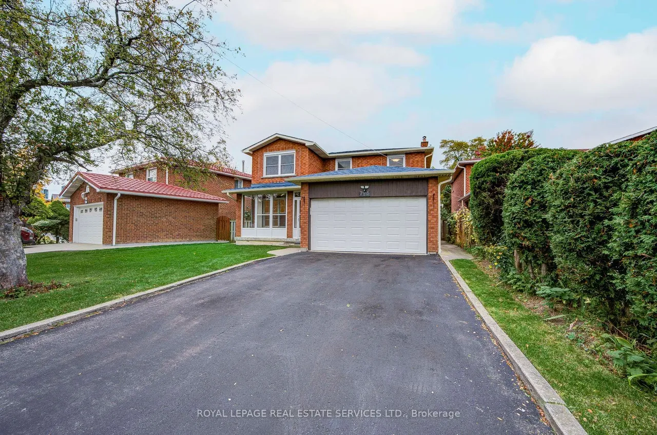 796 Buckingham Court — photo 2