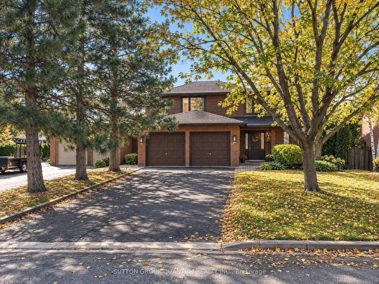 5254 Charnwood Crescent — photo 3
