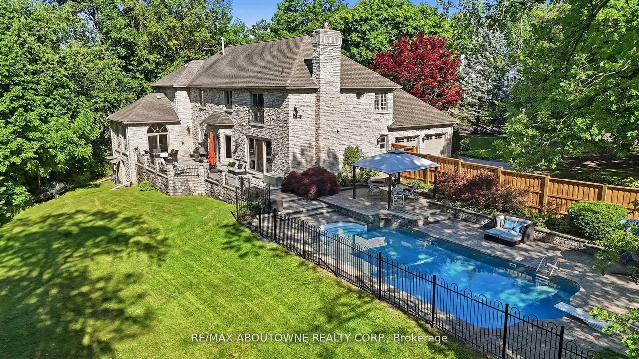 437 Cairncroft Road — photo 49