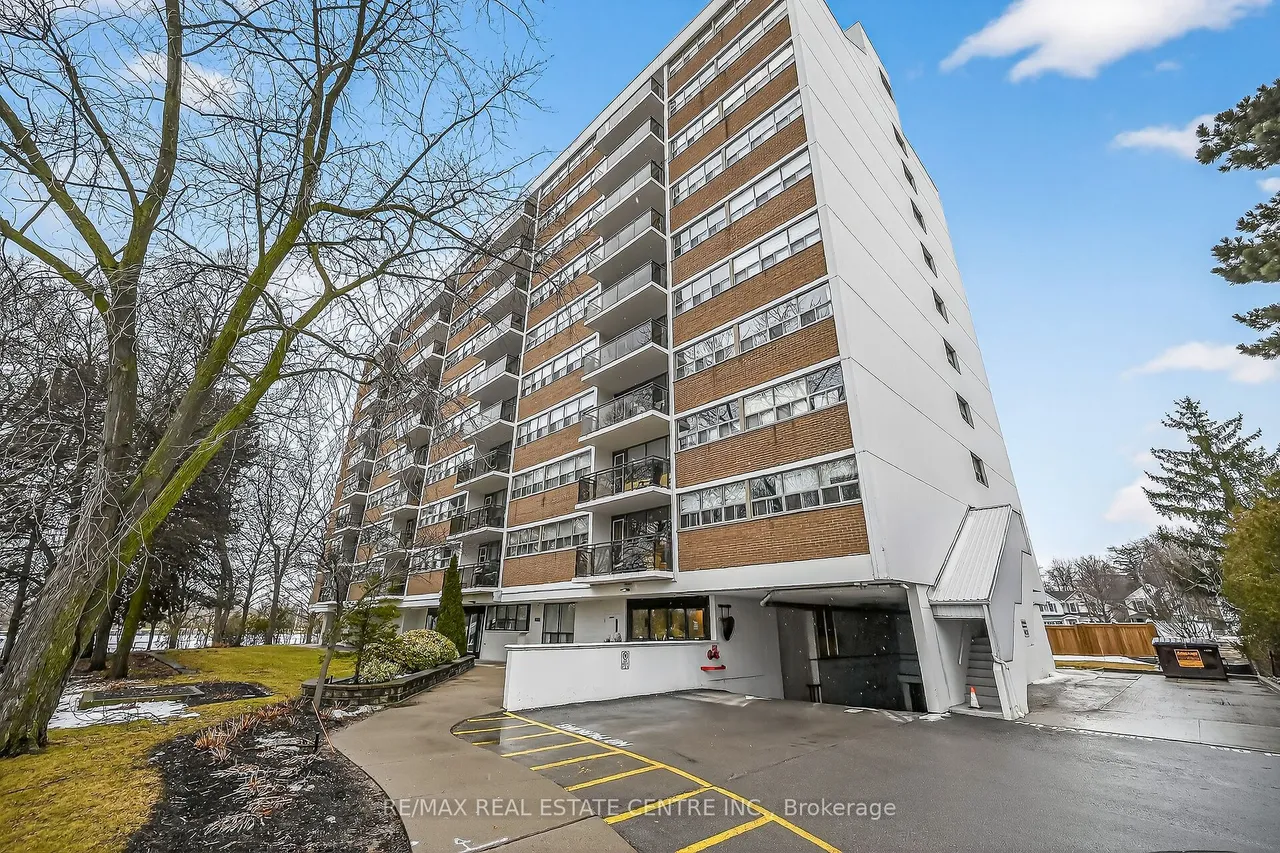 212 Kerr Street, Unit 702