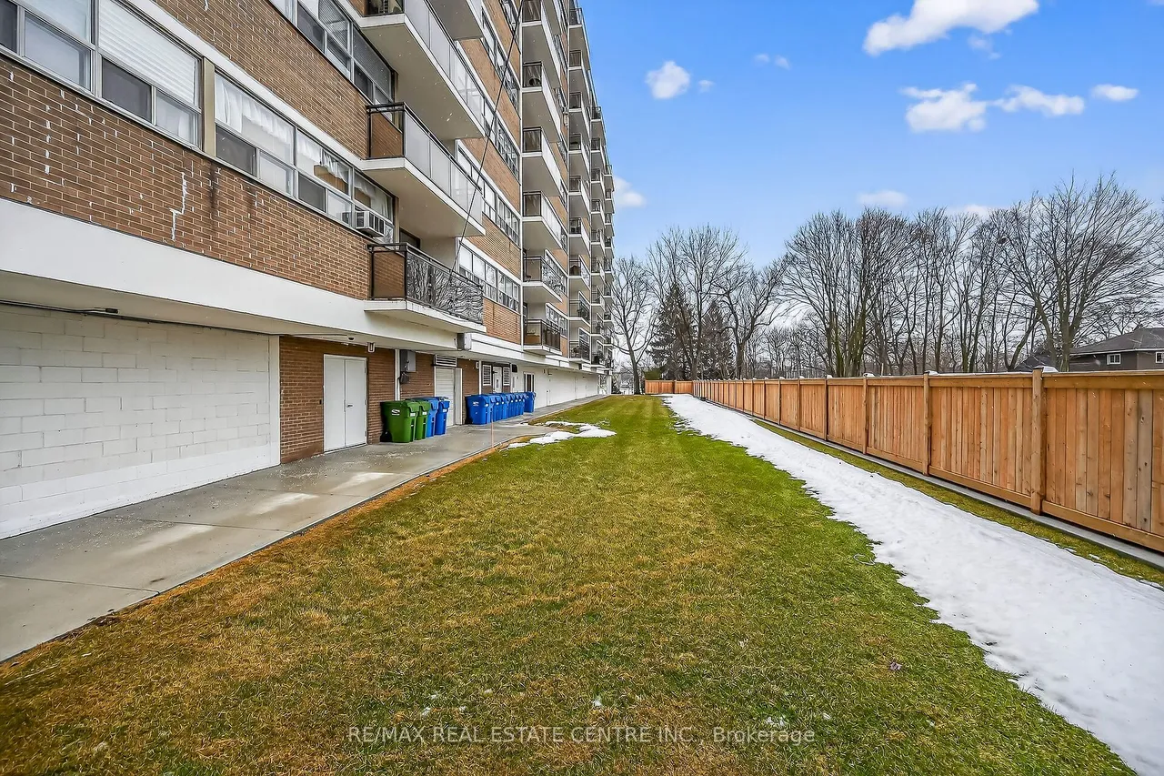 212 Kerr Street, Unit 702 — photo 47
