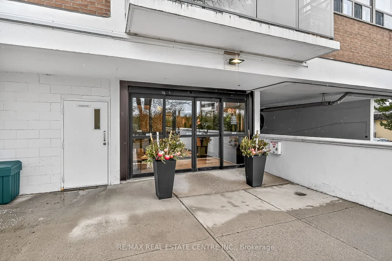 212 Kerr Street, Unit 702 — photo 3