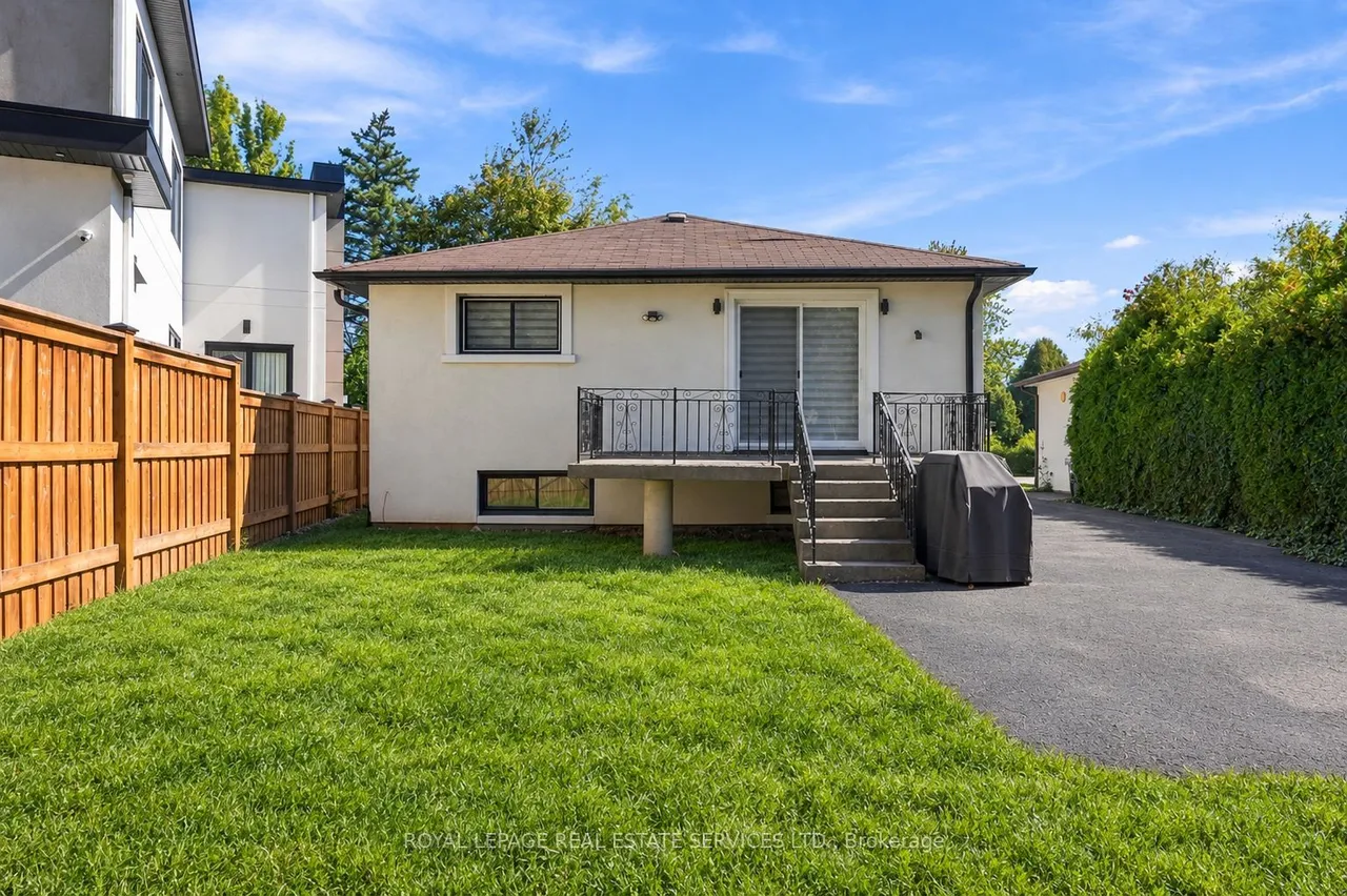 560 Stonecliffe Road — photo 34