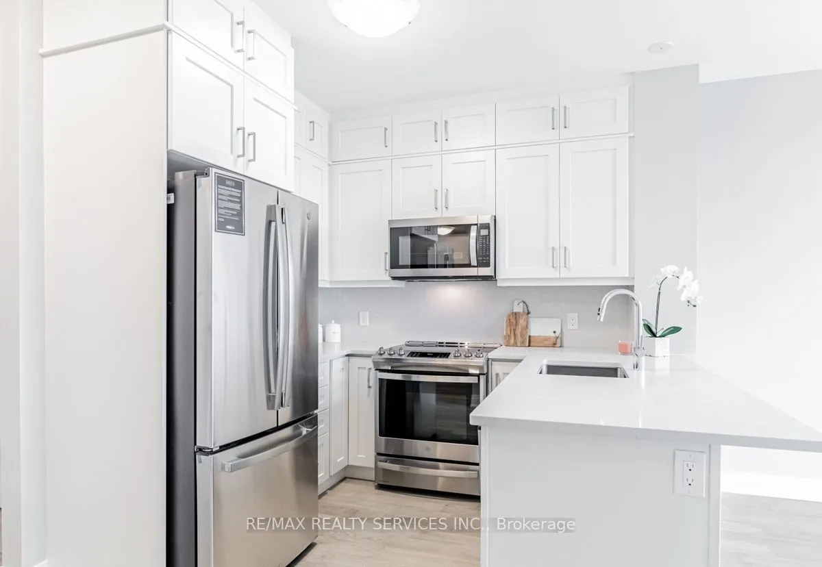 50 Kaitting Trail W, Unit 403