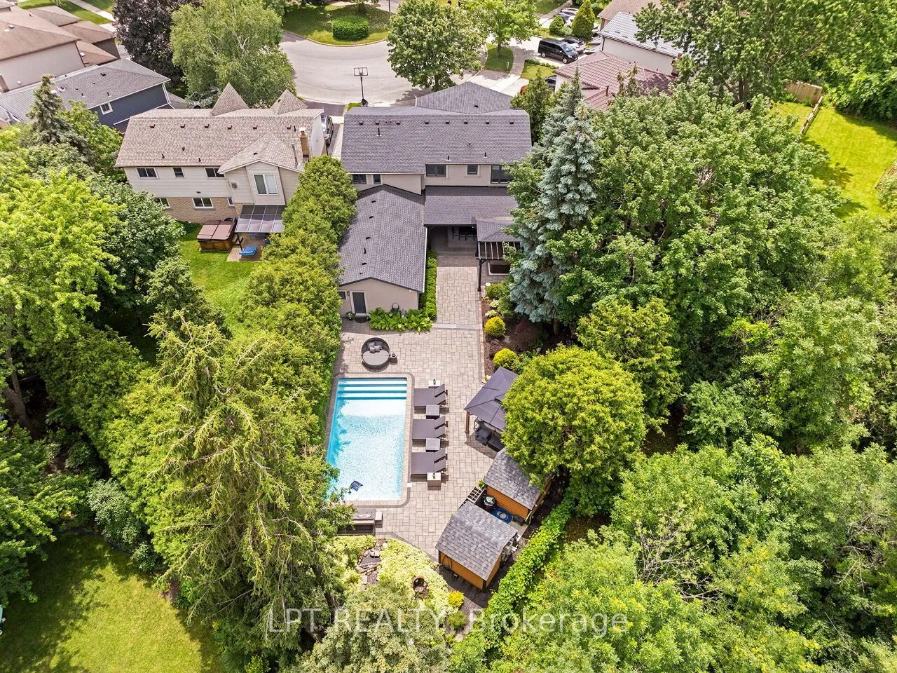 493 Tipperton Crescent — photo 2