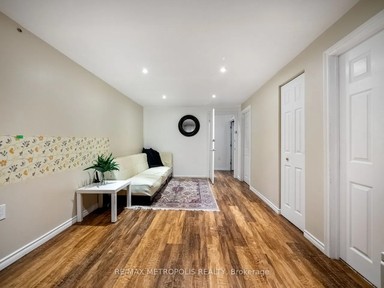 144 All Saints Crescent — photo 38