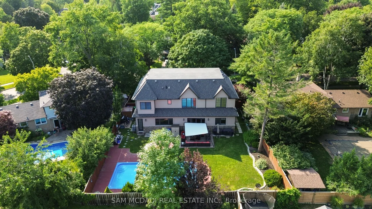 834 Edistel Crescent — photo 39
